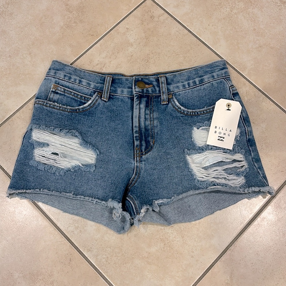 Brand๐๐๐ฅ๐ BILLABONG denim shorts - Picture 1 of 11